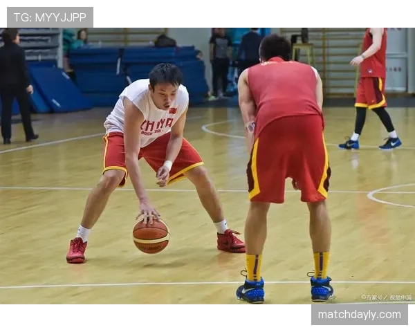 篮球中，究竟如何判定干扰球？国际规则与NBA有何不同？